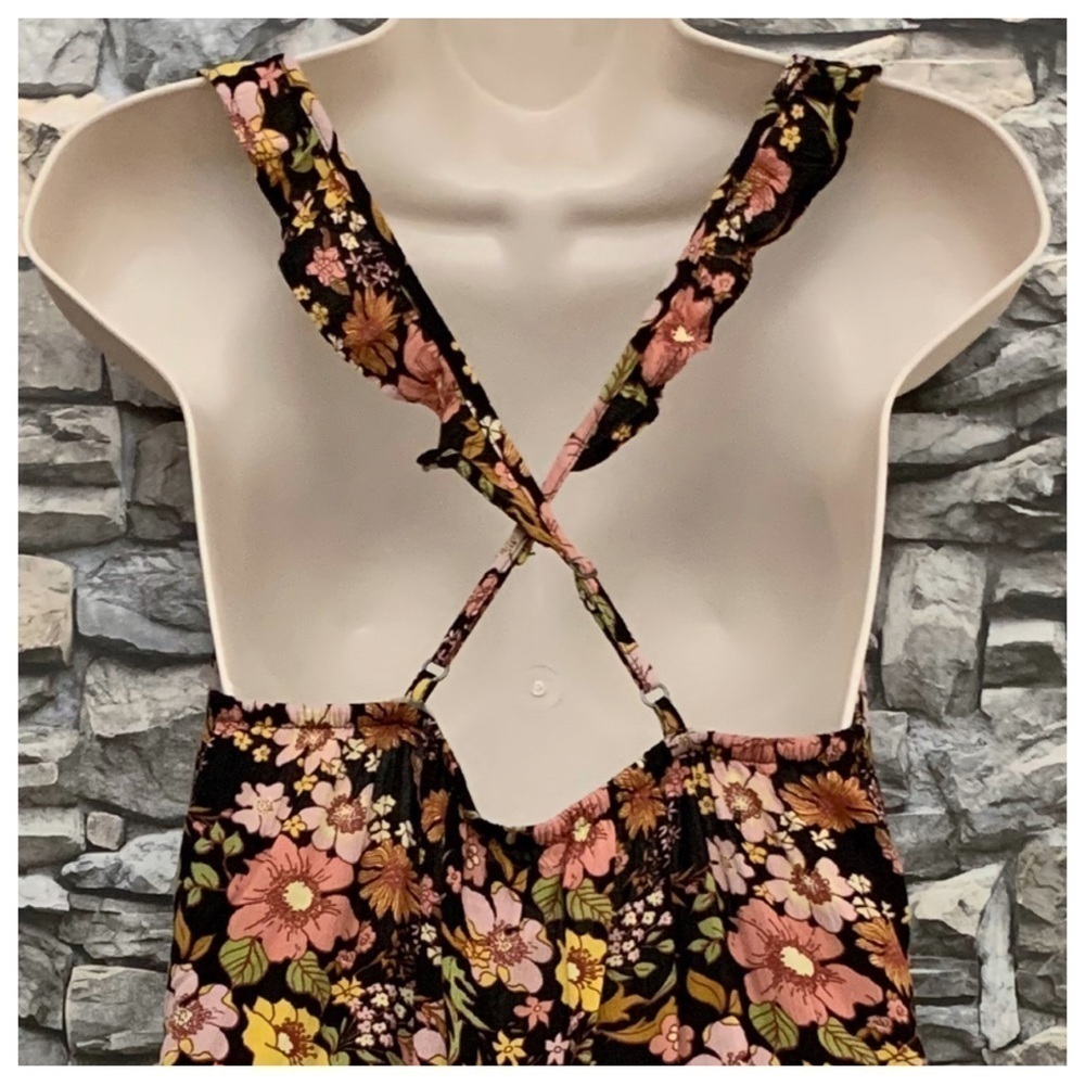 #06 NWT Juniors SO Floral Ruffle Criss Cross Spaghetti Strap Swing Dress Small - Picture 6 of 6